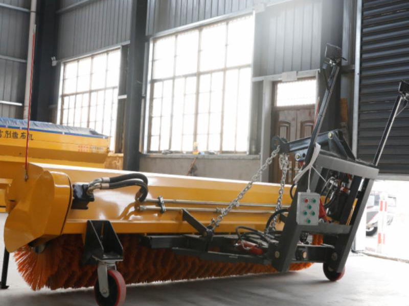 3.3米車(chē)取力雪滾